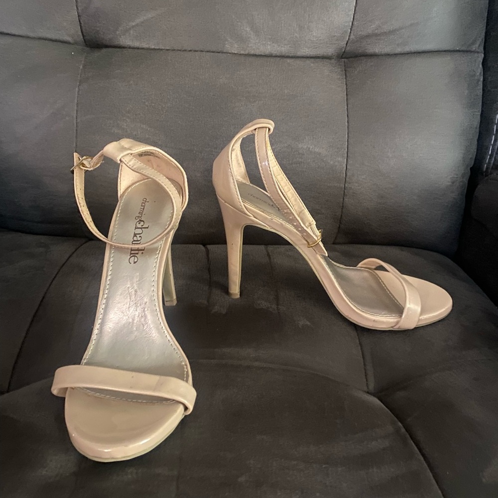 Nude heals